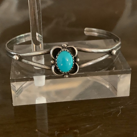 Vintage Navajo Turquoise Cuff - Picture 1 of 5